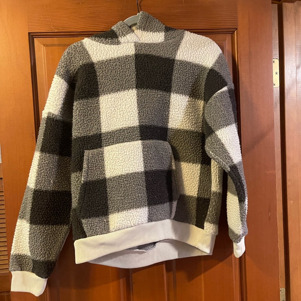 American Eagle Sherpa Black & White M Sweatshirt